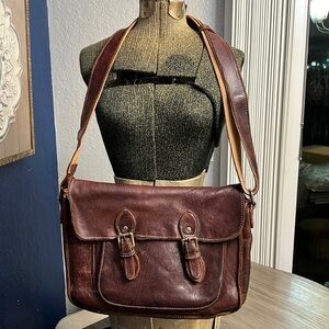 LEATHER DISTRESSED MESSENGER BAG MADE IN ITALY